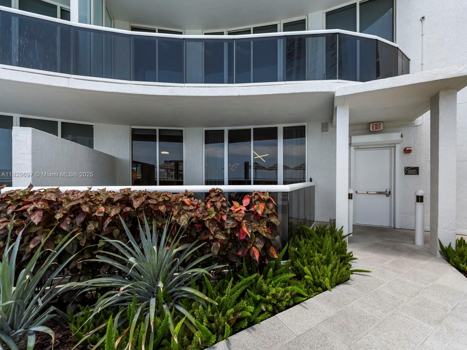 TDR TOWER II CONDO - Residential