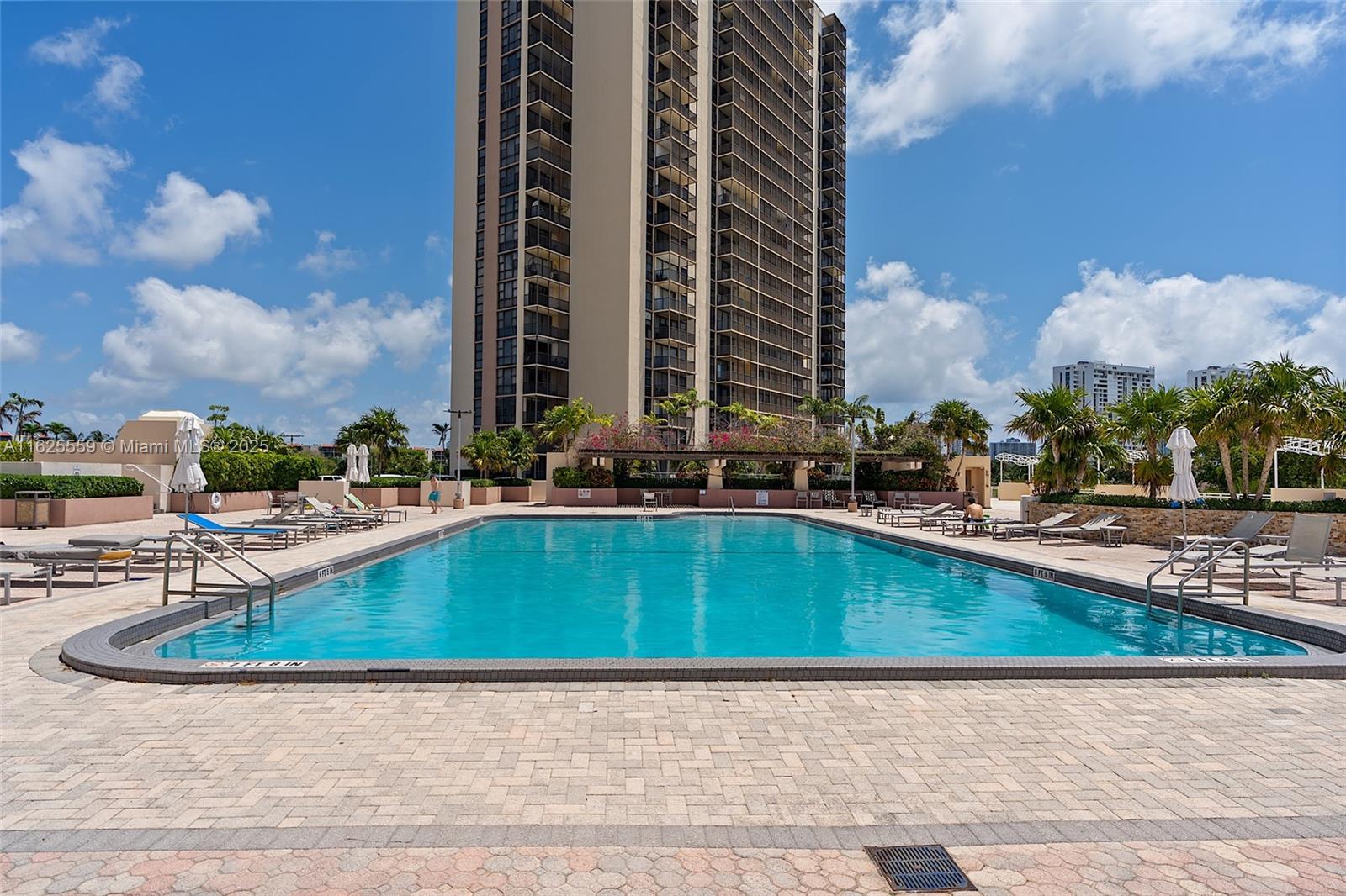 20301 W Country Club Dr 728, Aventura, Miami-Dade County, Florida - 2 Bedrooms  
2 Bathrooms - 