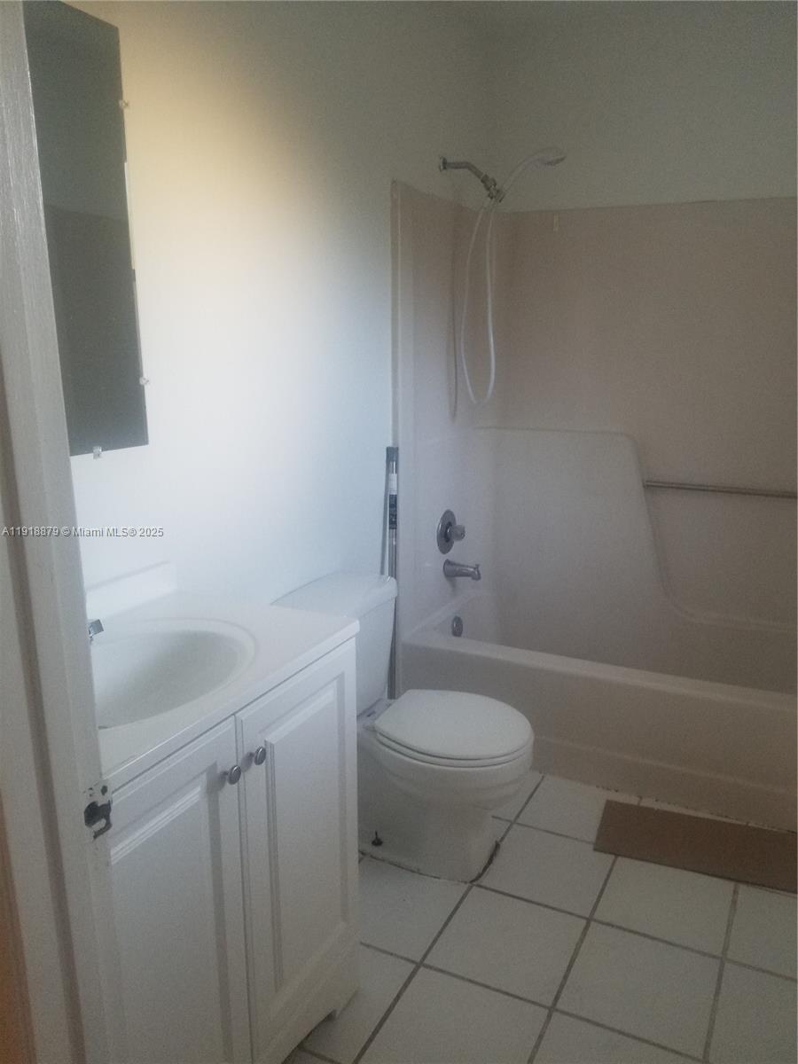 CROSSINGS OF BOYNTON BEAC - Residential Lease