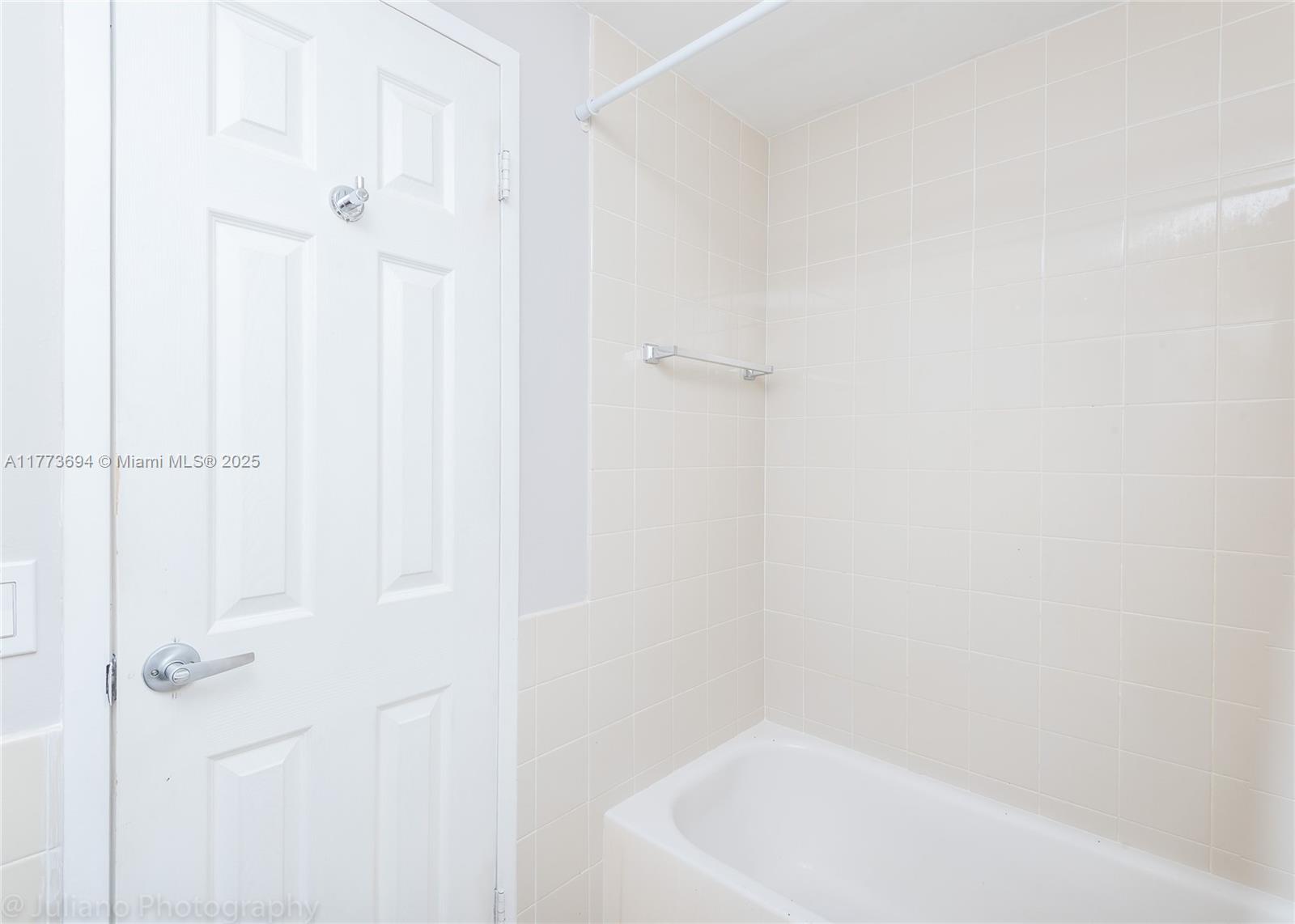 ALEXANDER TOWERS CONDO - Residential Lease