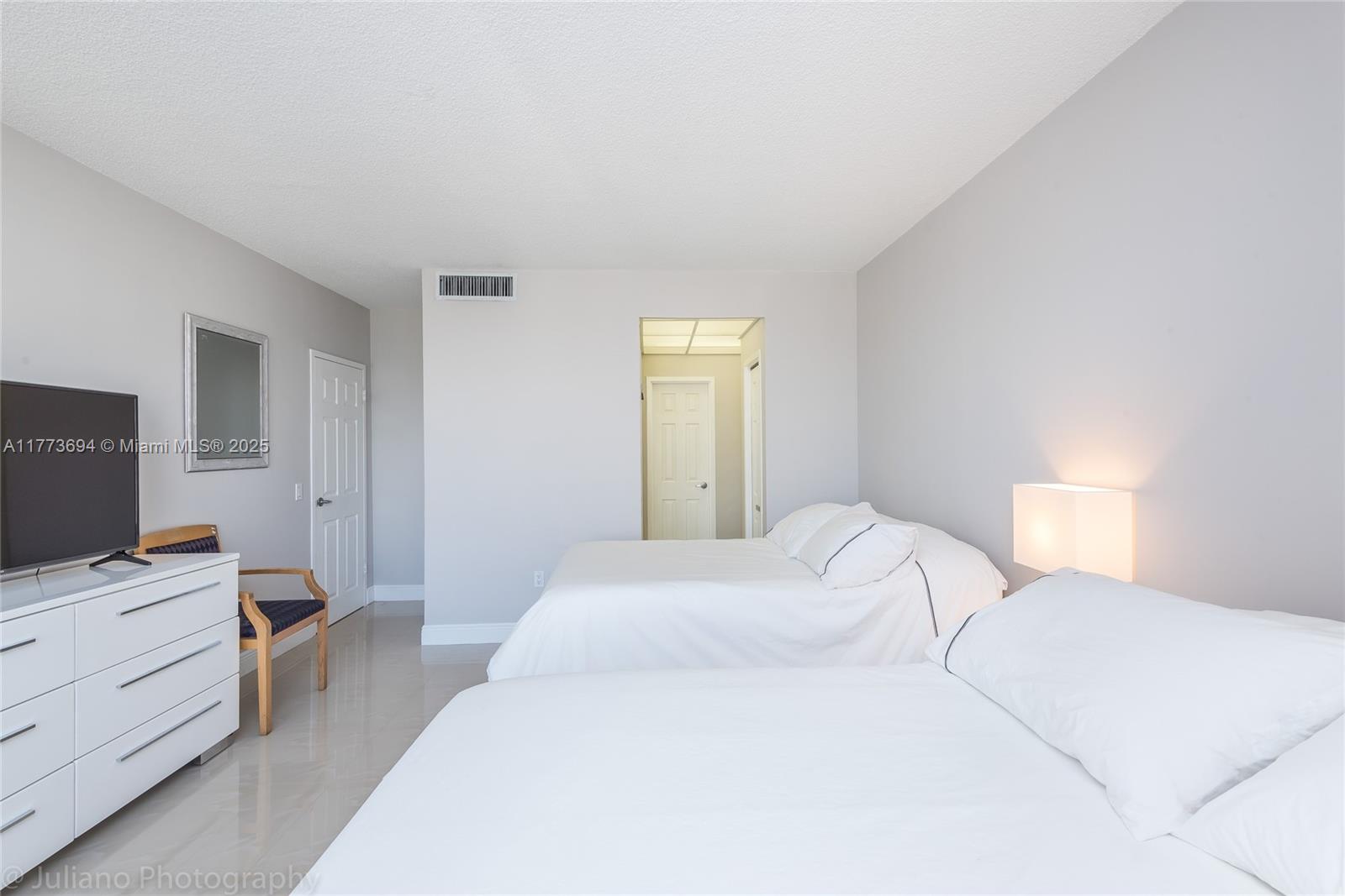 ALEXANDER TOWERS CONDO - Residential Lease