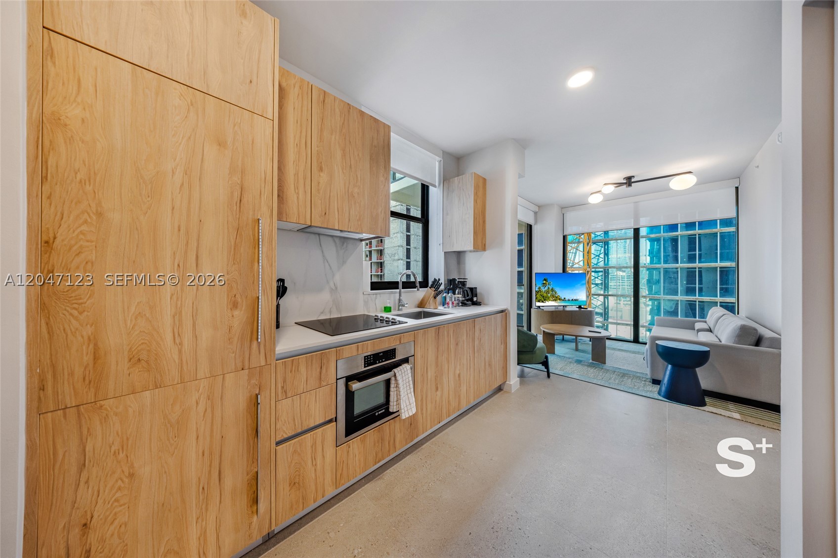 11 NE 6th St 2307