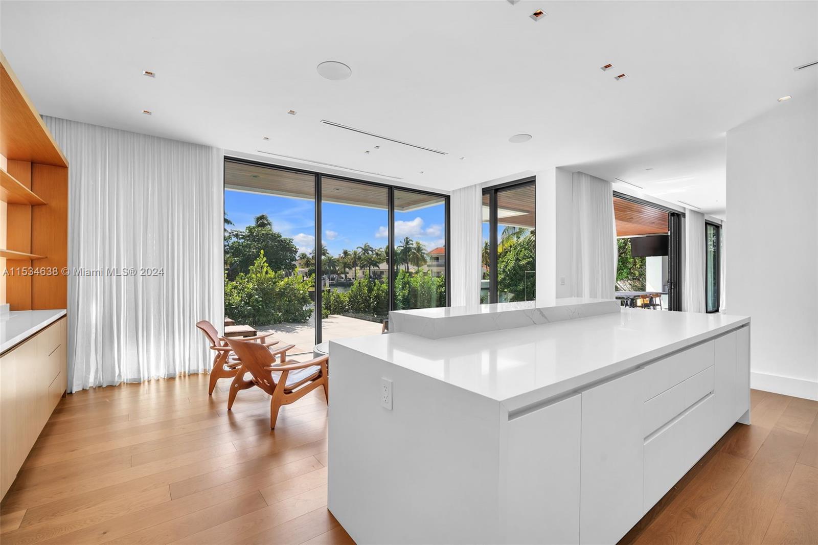 EASTERN SHORES 1ST ADDN - Residential