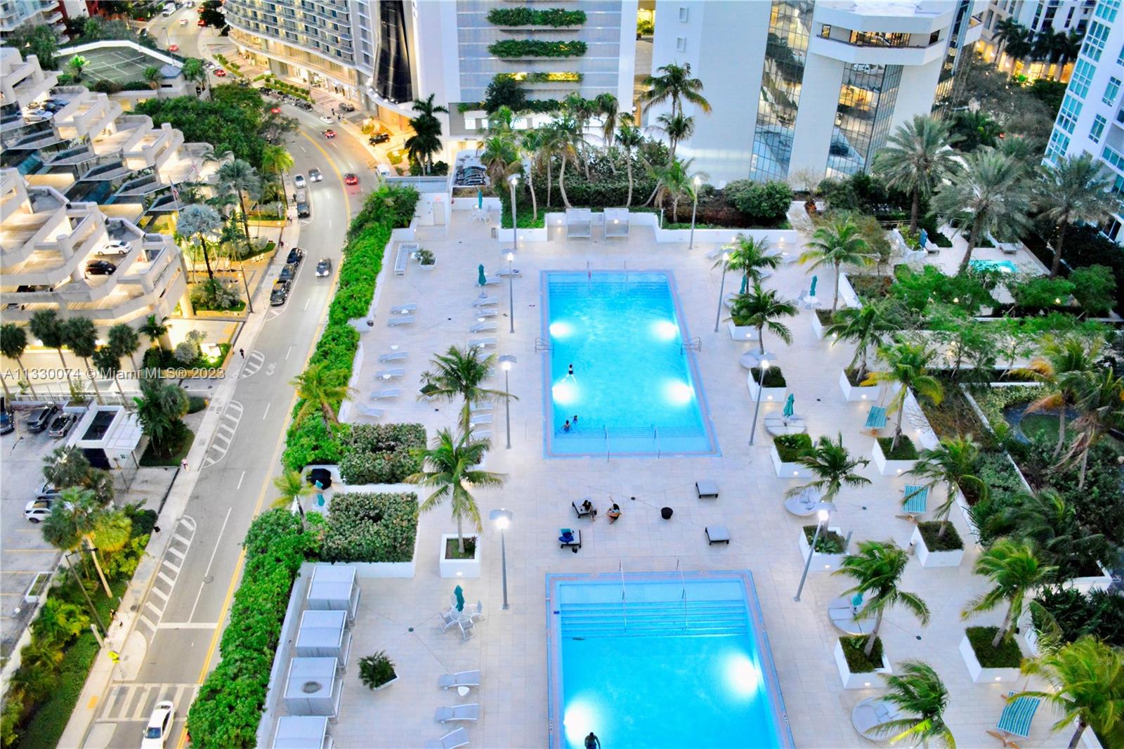 THE PLAZA 851 BRICKELL CO - Residential Lease