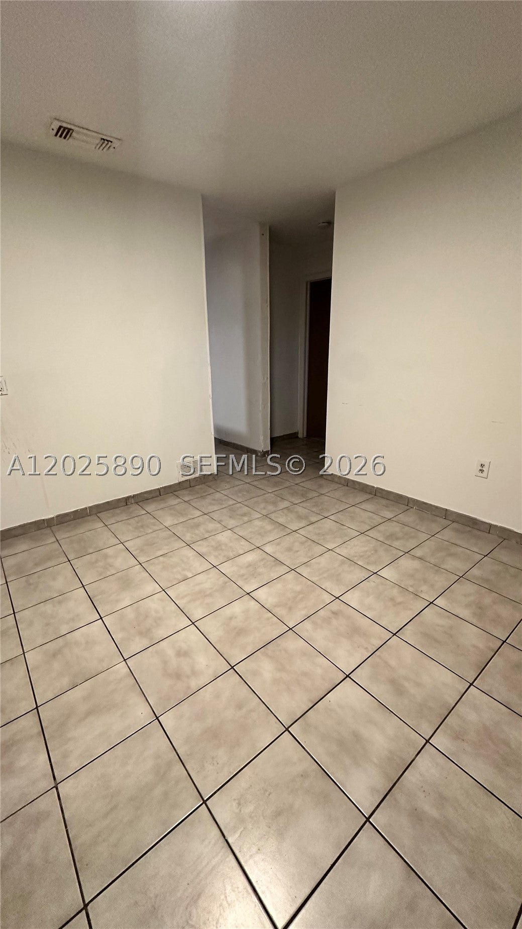 4198 W 10th Ave, Hialeah FL 33012