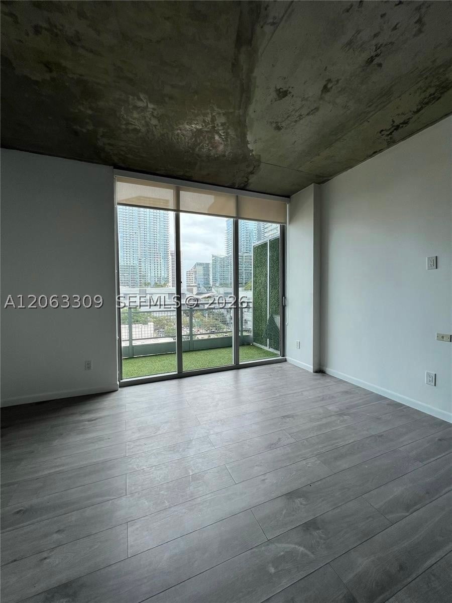 690 SW 1st Ct 1210