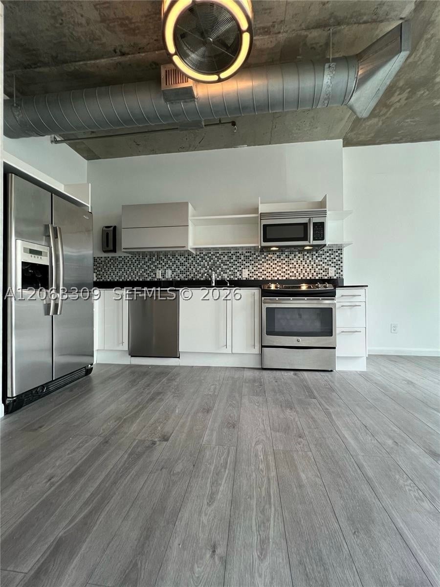 690 SW 1st Ct 1210