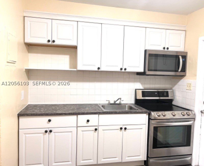 Photo of Hallandale Beach, FL 33009 (MLS # A12056103)