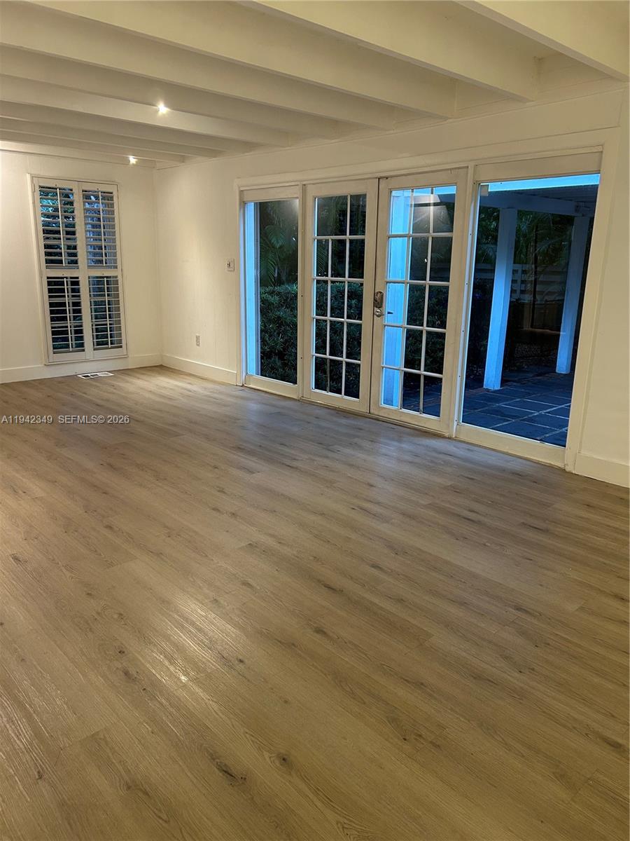 PARK MANOR - Residential