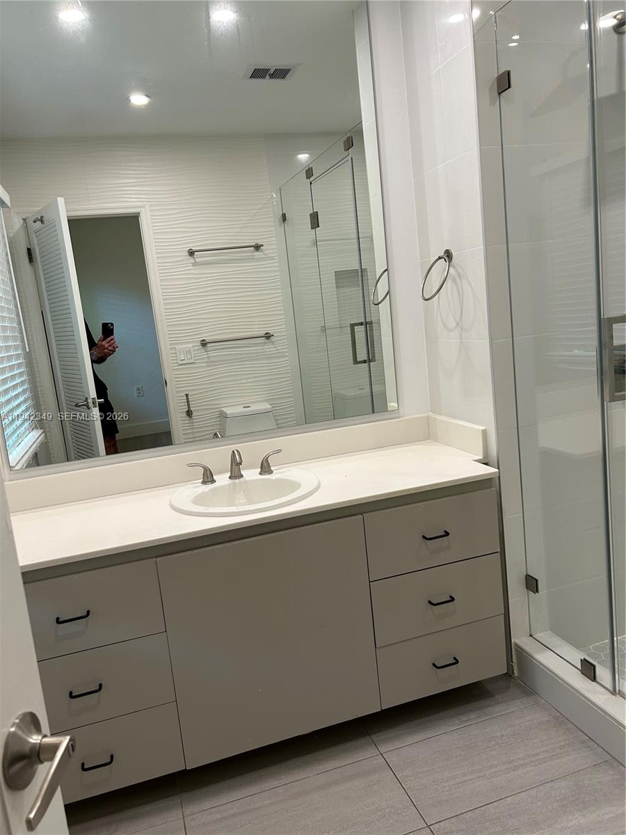 PARK MANOR - Residential