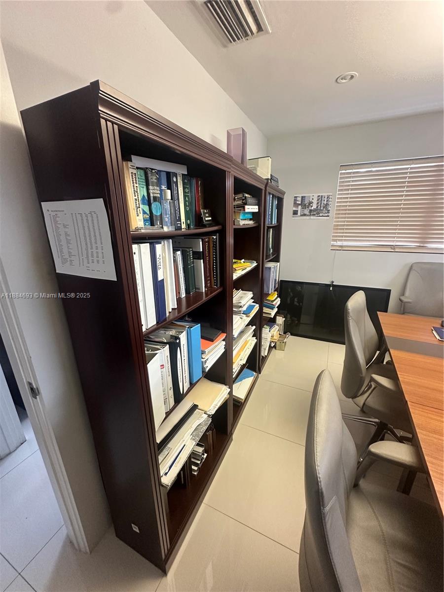 HERITAGE HOMES FIRST ADD - Residential