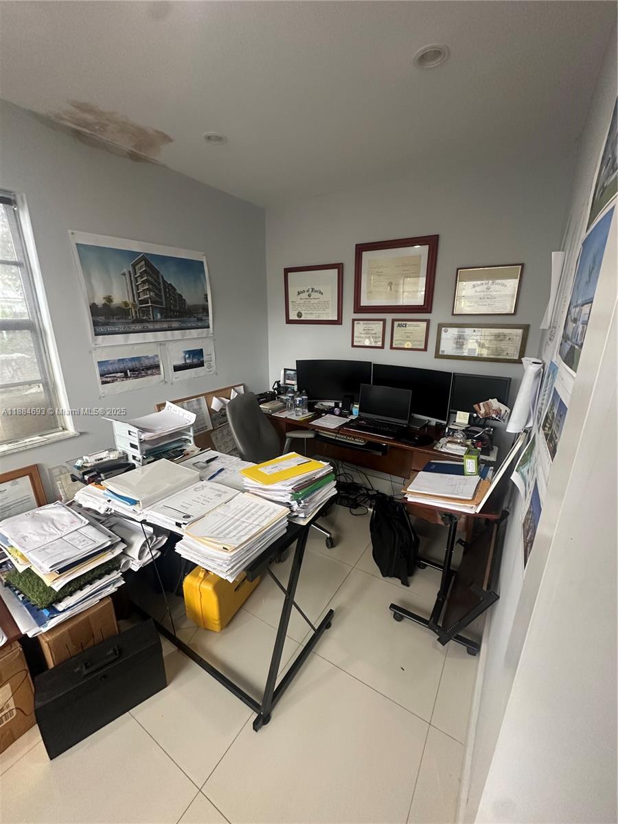 HERITAGE HOMES FIRST ADD - Residential