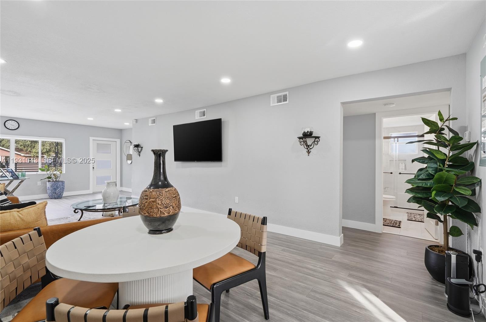 ALLAPATTAH VIEW - Residential Lease