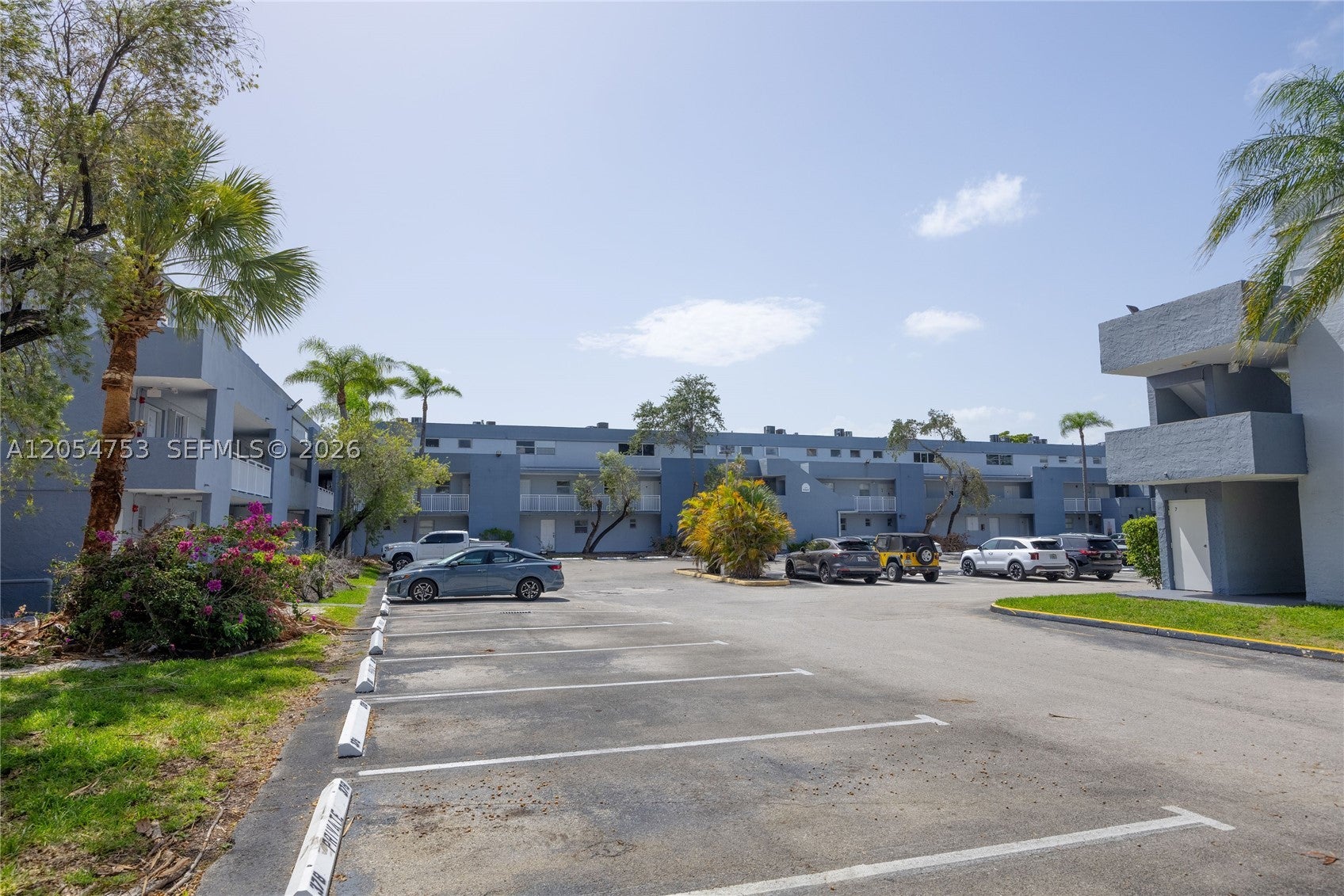 9365 Fontainebleau Blvd E205, Miami FL 33172