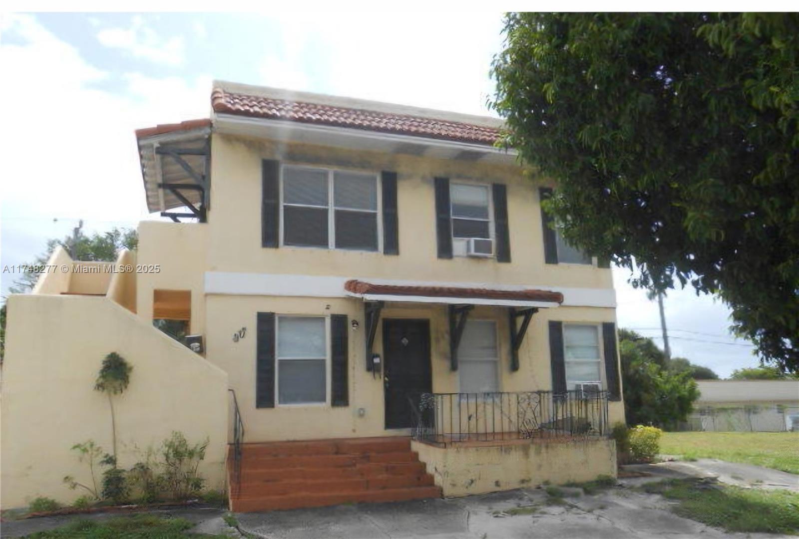Nice Apartment unit with balcony and privacy. A parking space. A bedroom and 1 bathroom. centrally located near to mayor Malls and stores. Welcome client with Housing assistance like Section 8, etc. None HOA. Pet friendly, fast move in.