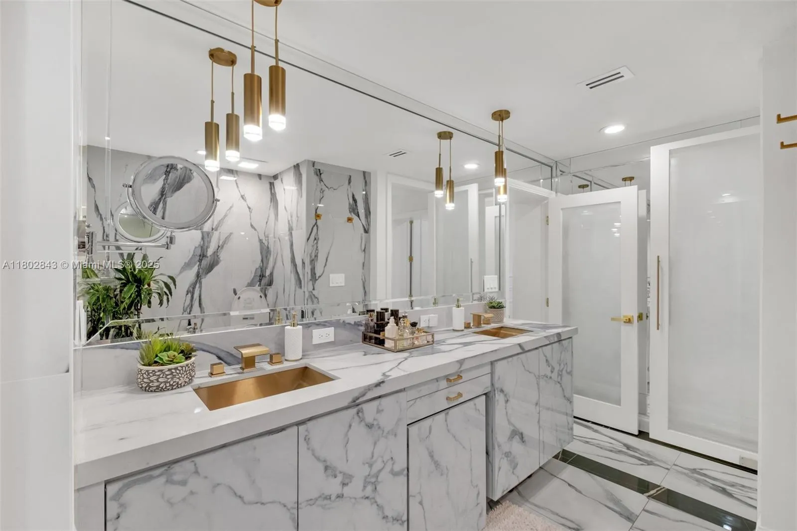 Fort Lauderdale, Florida 33304, United States, 4 Bedrooms Bedrooms, ,3 BathroomsBathrooms,Residential,Active,130112