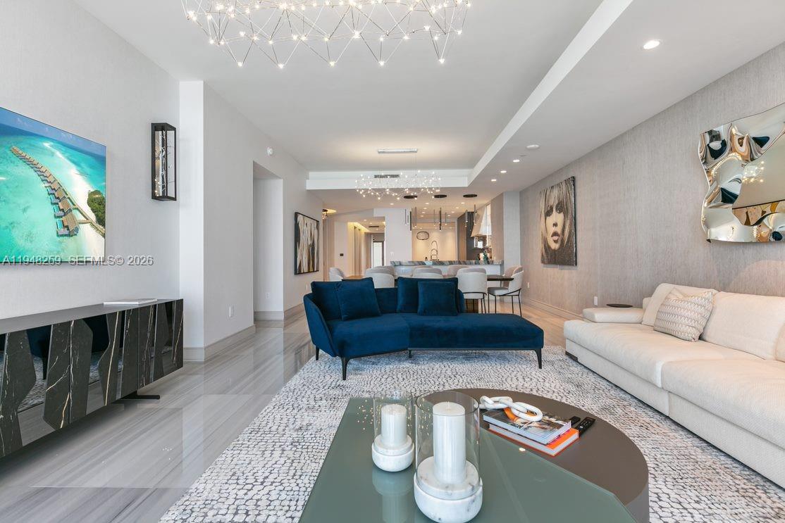 17901 Collins Ave 703