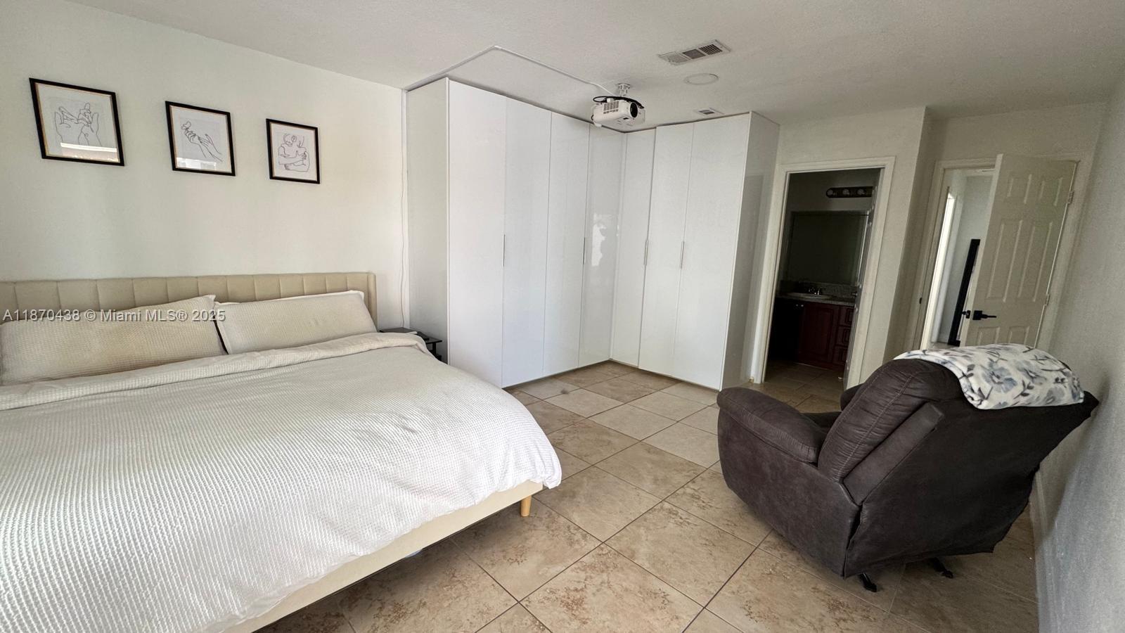 PRINCETONIAN BY THE PARK - Residential