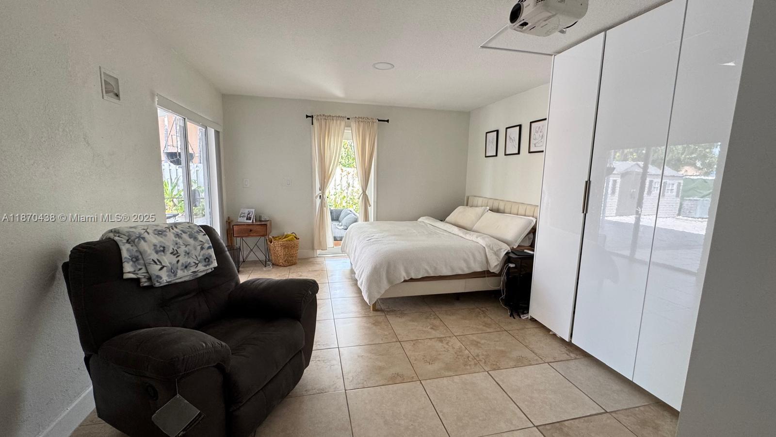 PRINCETONIAN BY THE PARK - Residential