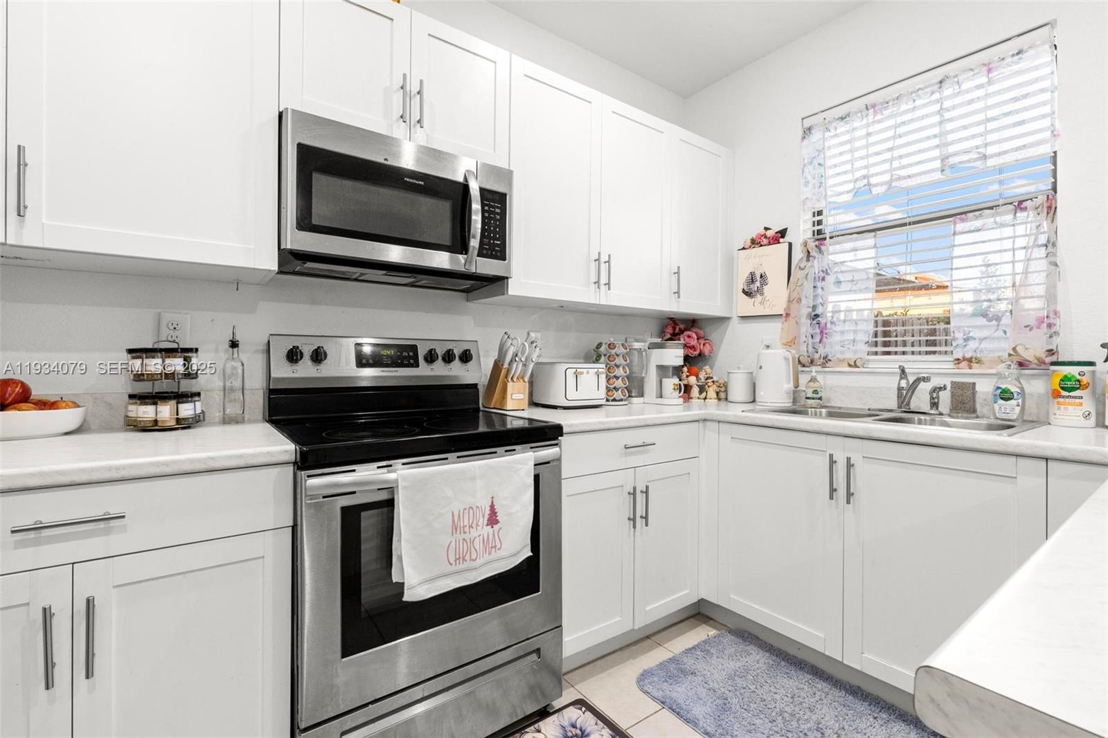 PINE ISLE - Residential