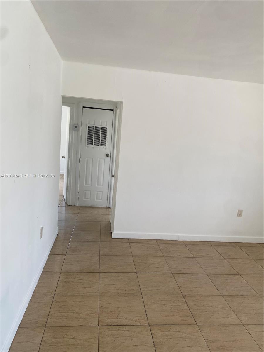 BISCAYNE GARDENS SEC F PT - Residential Lease