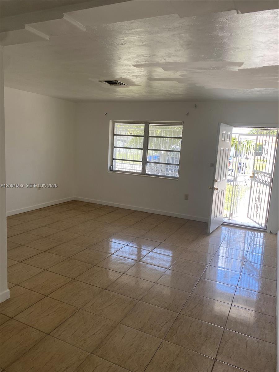 BISCAYNE GARDENS SEC F PT - Residential Lease