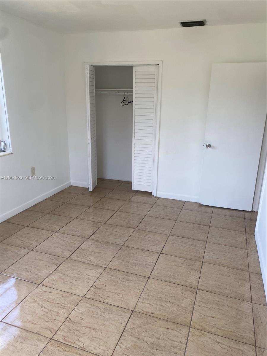 BISCAYNE GARDENS SEC F PT - Residential Lease