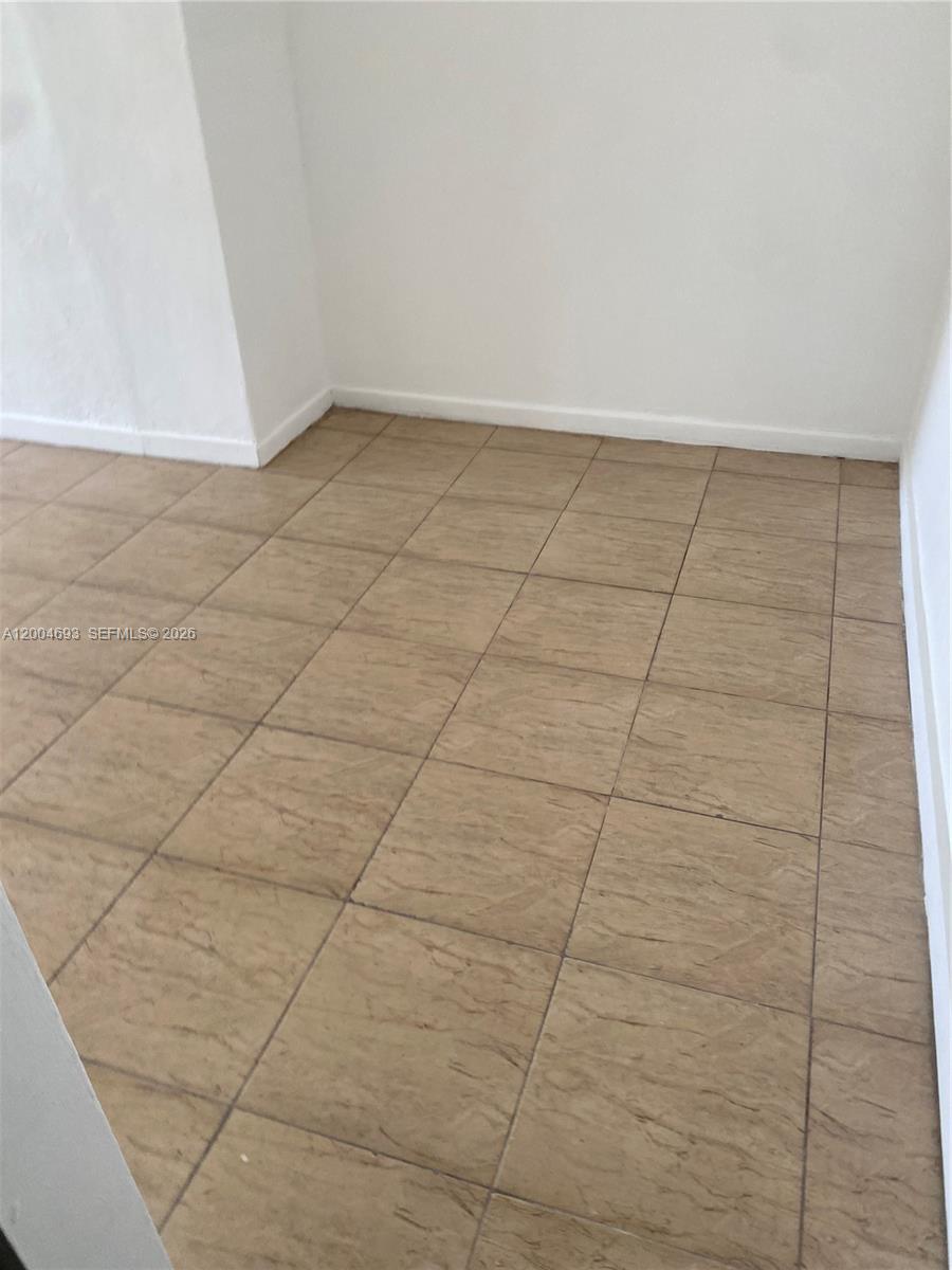 BISCAYNE GARDENS SEC F PT - Residential Lease