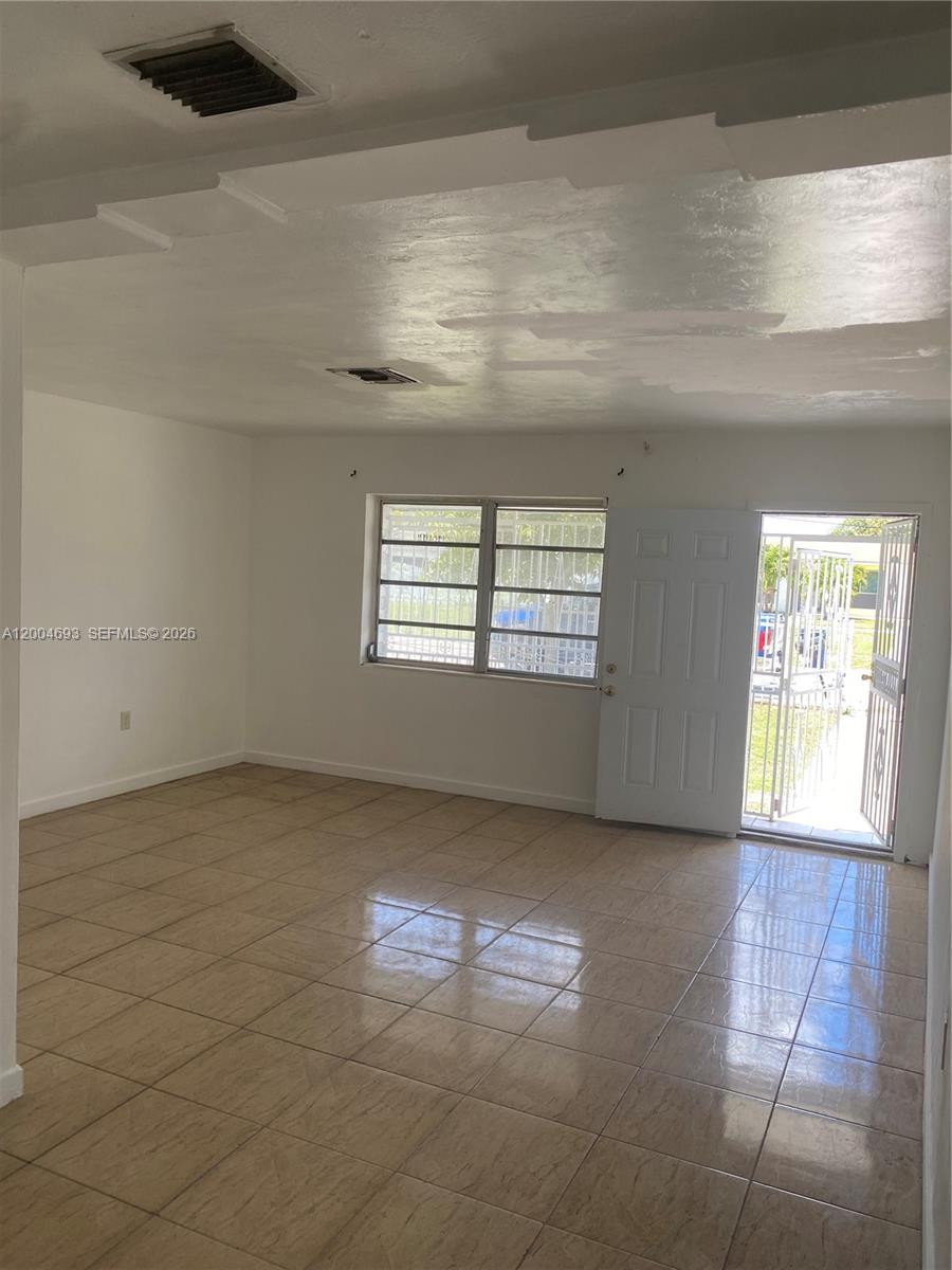 BISCAYNE GARDENS SEC F PT - Residential Lease