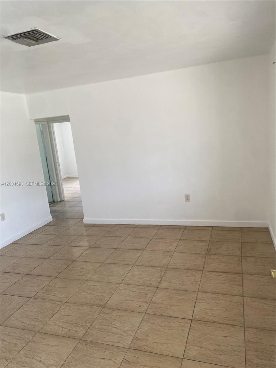 BISCAYNE GARDENS SEC F PT - Residential Lease