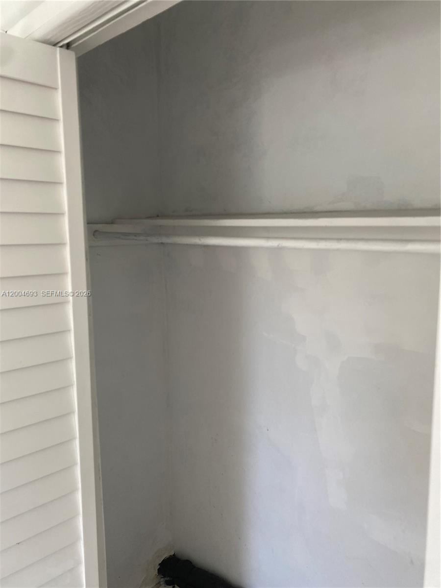 BISCAYNE GARDENS SEC F PT - Residential Lease