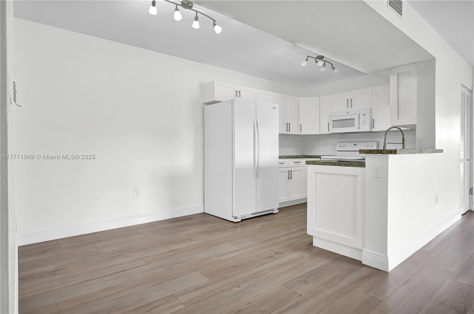 PALMS OF PEMBROKE CONDO - Residential