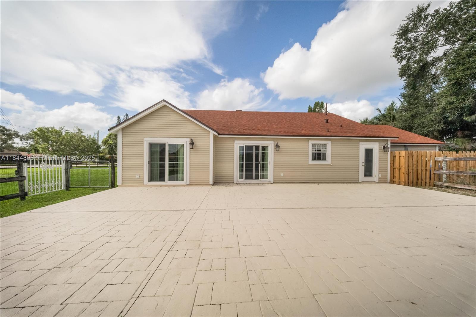 FLA FRUIT LANDS CO SUB NO - Residential