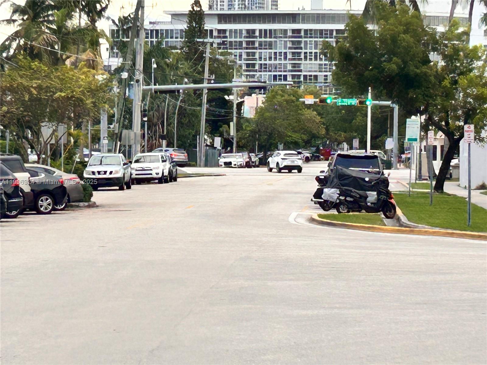 ISLAND POINT SOUTH CONDO - Residential