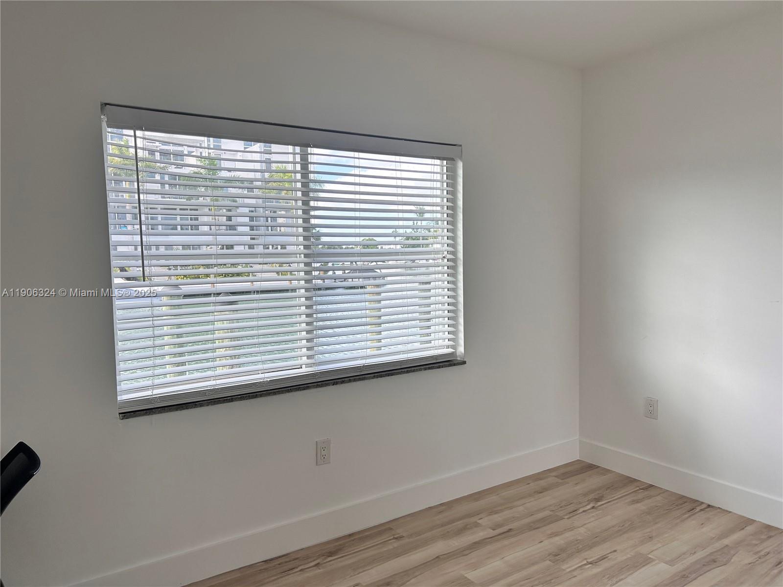 ISLAND POINT SOUTH CONDO - Residential