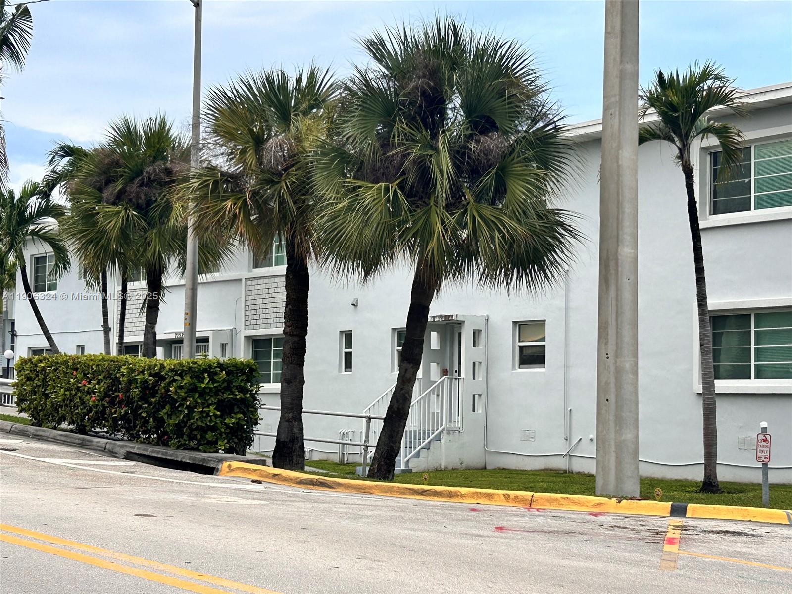 ISLAND POINT SOUTH CONDO - Residential