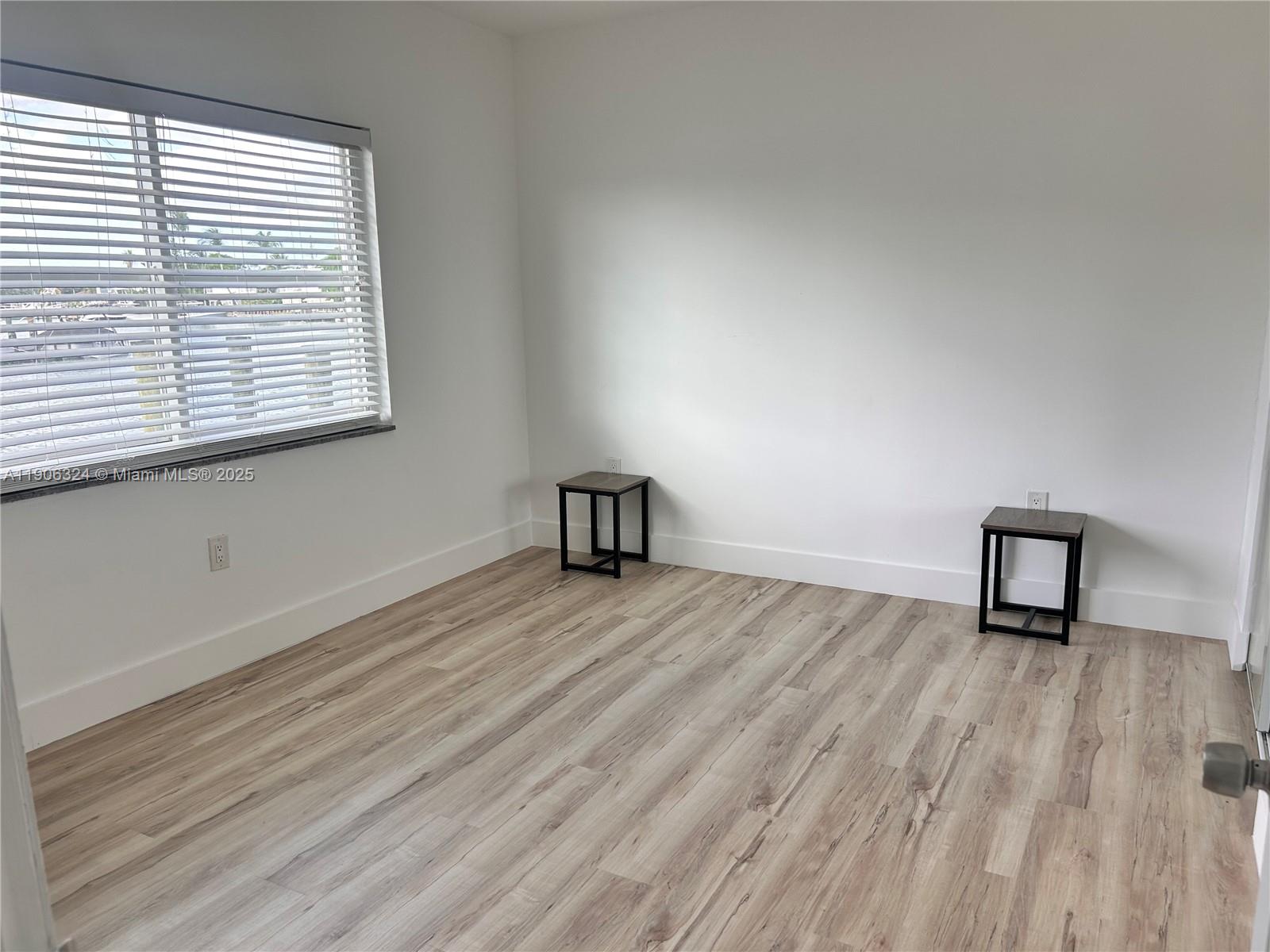 ISLAND POINT SOUTH CONDO - Residential