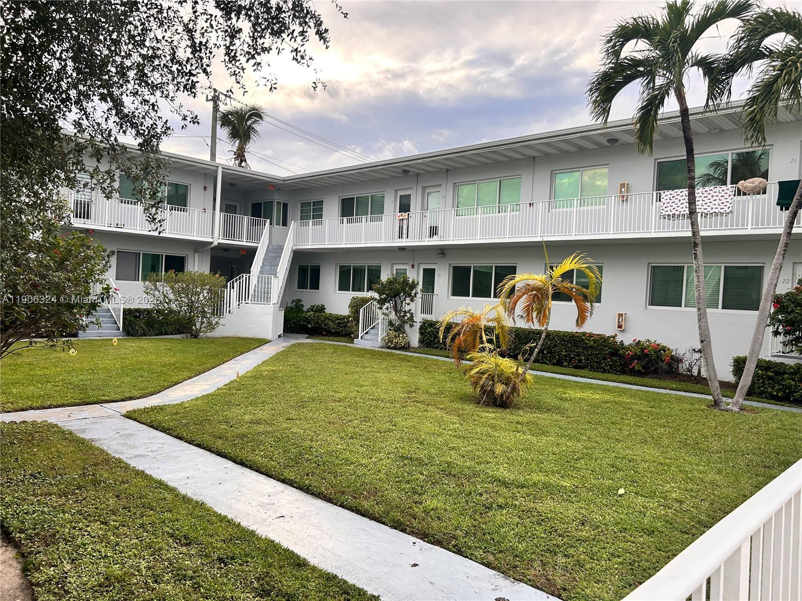 ISLAND POINT SOUTH CONDO - Residential