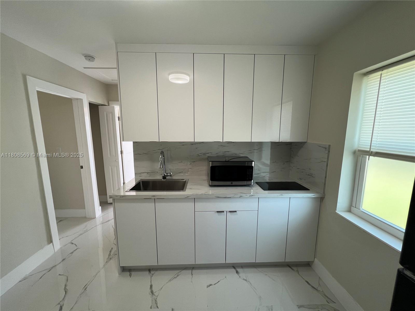 Rental Property at 3130 Nw 160th St, Miami Gardens, Broward County, Florida - Bedrooms: 2 
Bathrooms: 1  - $1,800 MO.