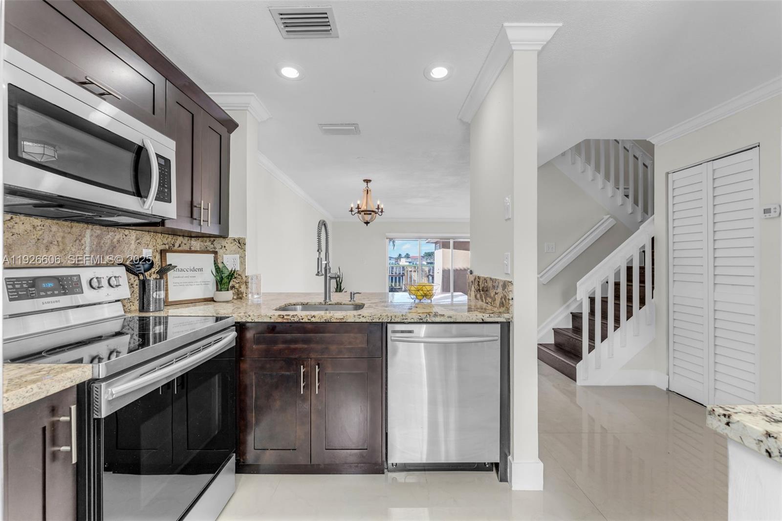 WEITZER SERENA LAKES TOWN - Residential Lease