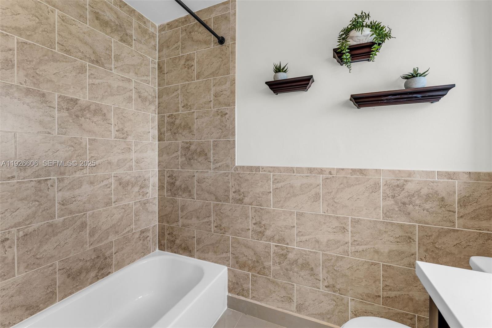 WEITZER SERENA LAKES TOWN - Residential Lease