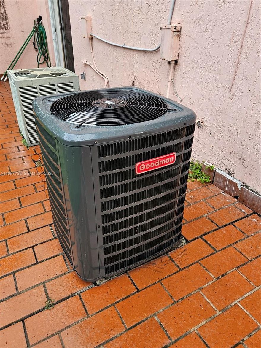 !!! HURRY !!! LAST OPPORTUNITY IN THE AREA !!! Freshly painted & spacious 2 Beds - 2 Baths condo on 2nd floor in the heart of Doral, Features: Wonderful natural light. Walking distance to the vibrant and recently developed Doral Downtown. 2 Assigned parking spaces. Large community pool and tennis court. Tile floors throughout, extremely spacious living room & bedrooms with high ceilings, washer/dryer inside the unit. Close to PALMETTO 826, DOLPHIN EXPRESS WAY 836, Airport, Dolphin mall, Int'l Mall, City Place, Restaurants, A+ school district.