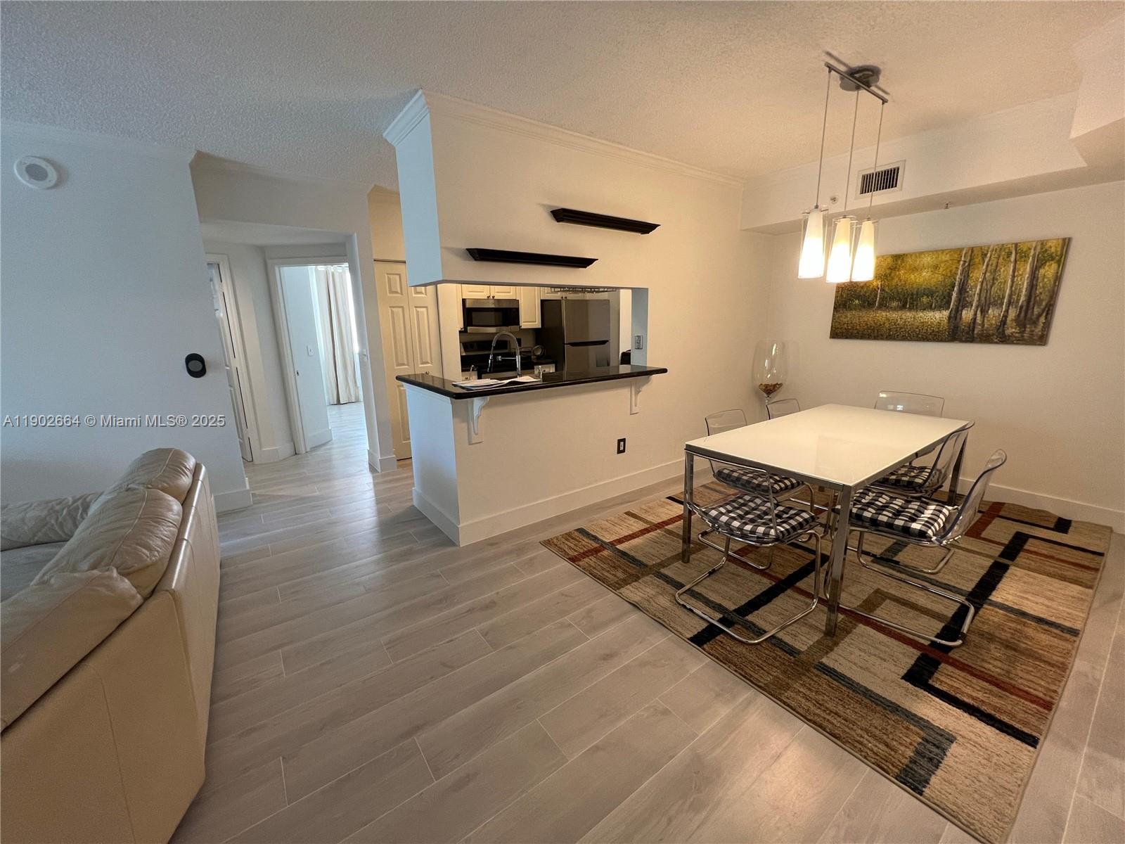 PORTO BELLAGIO CONDO - Residential