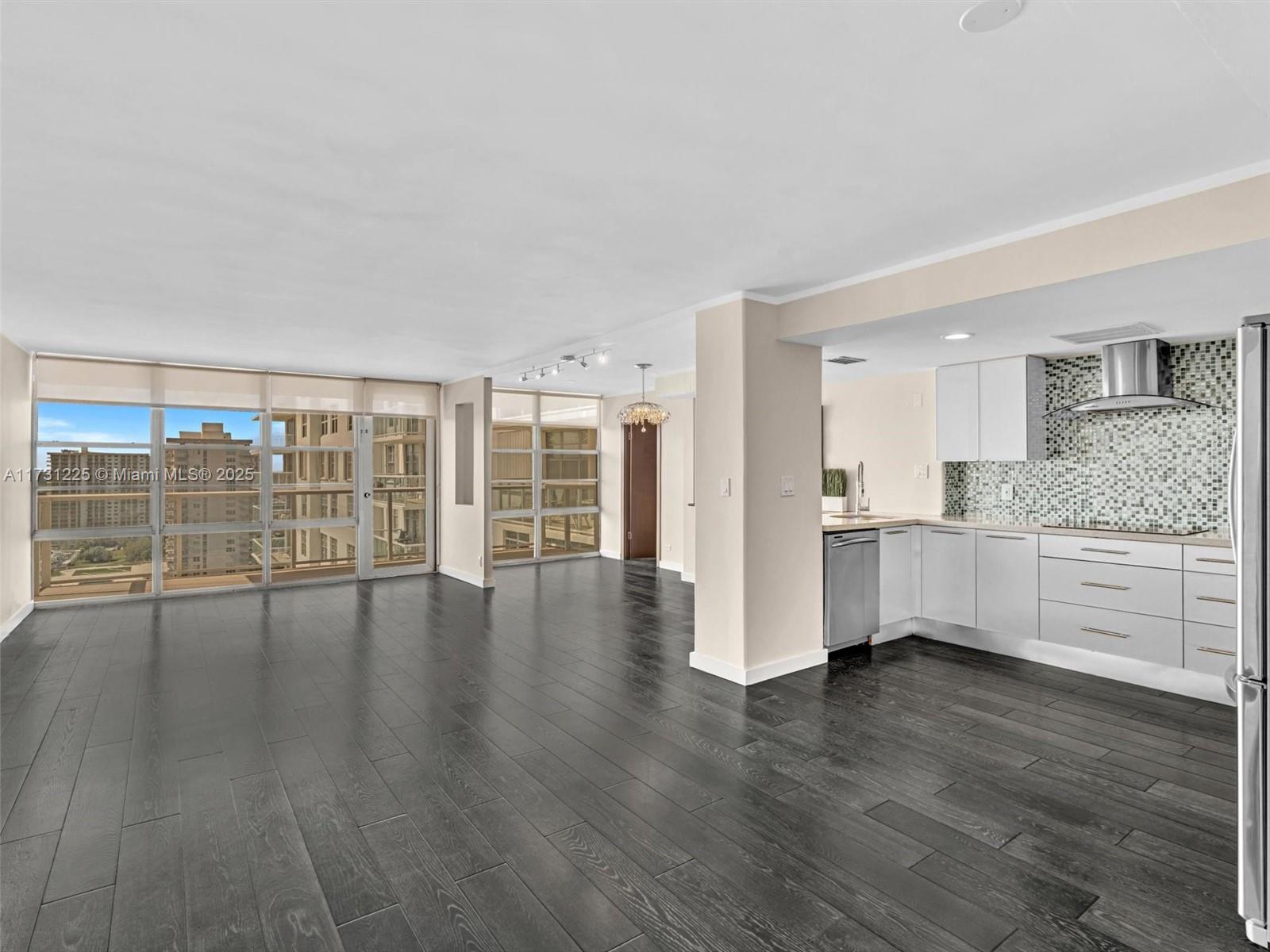230 174th St 2117