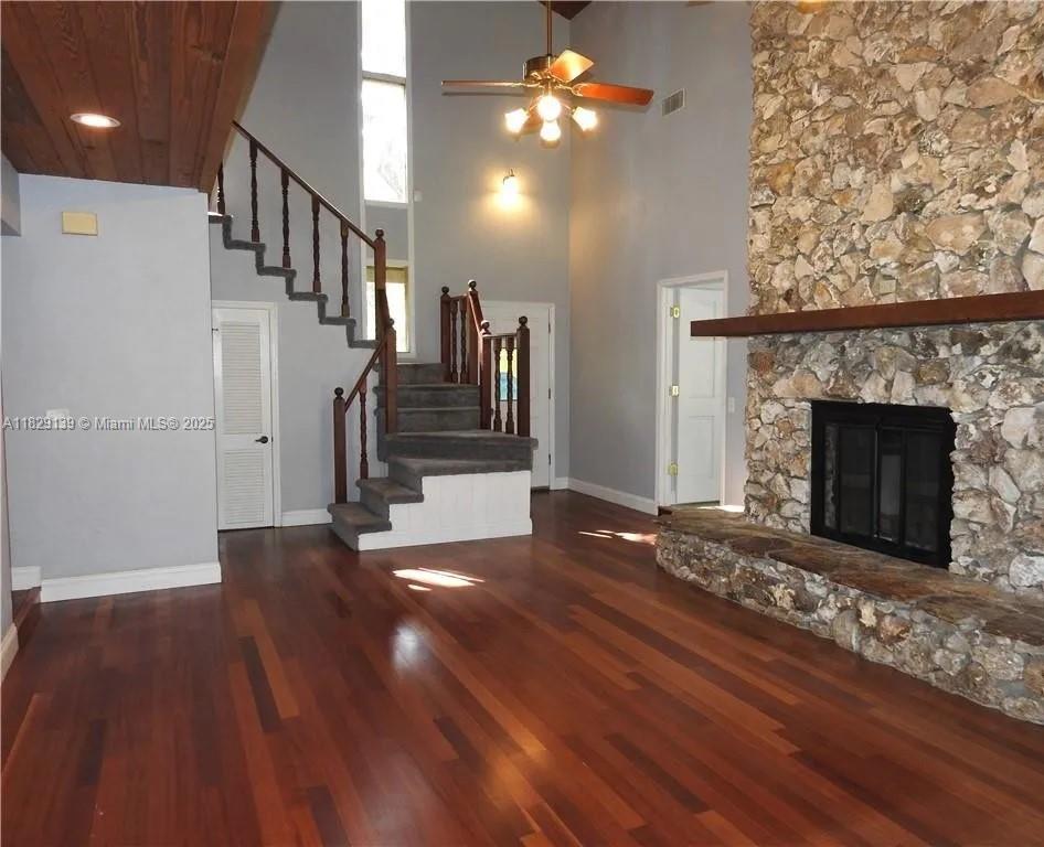 5025 Deleon Oaks Ct