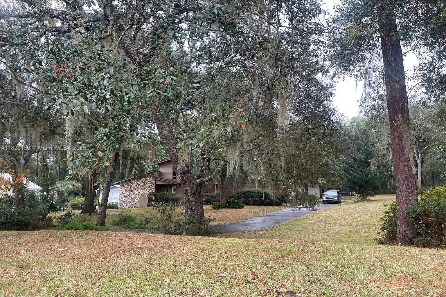 5025 Deleon Oaks Ct