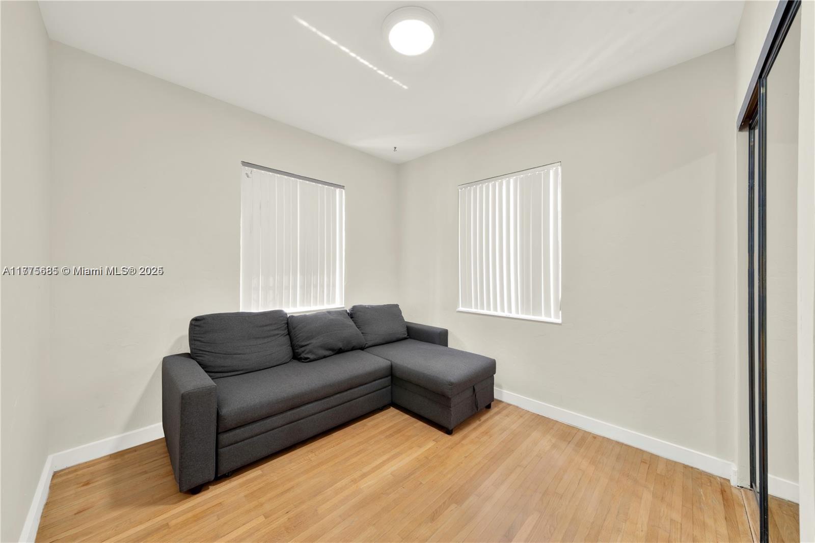 COMFORT GARDENS - Residential Income
