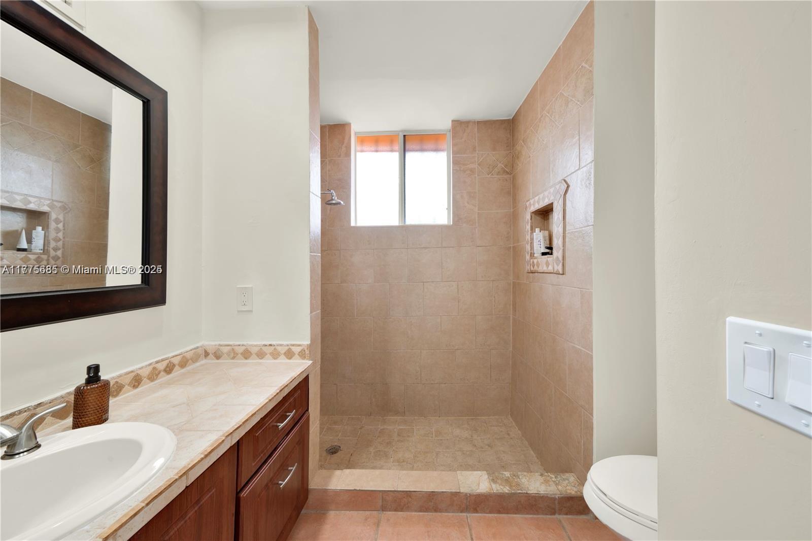 COMFORT GARDENS - Residential Income