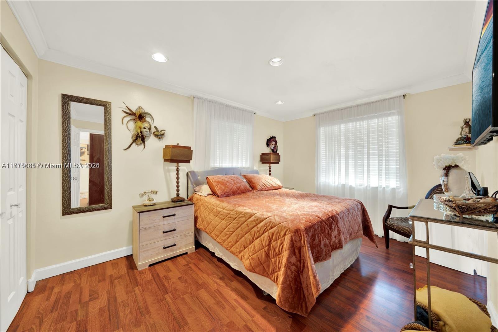 COMFORT GARDENS - Residential Income