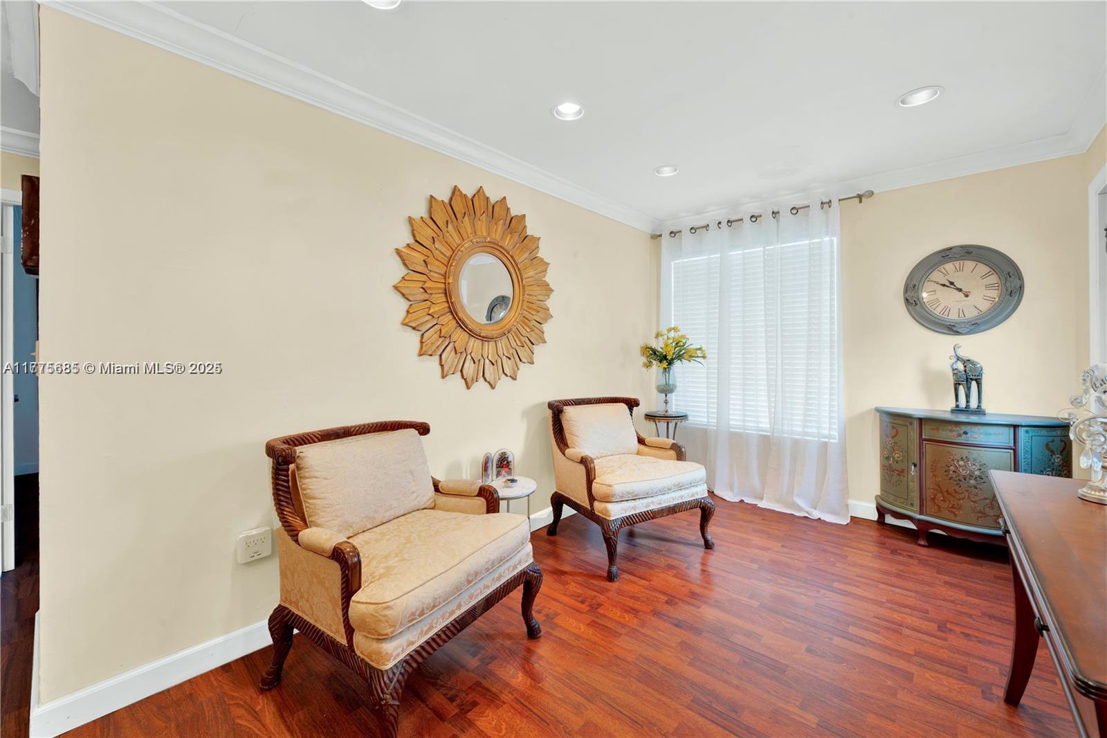 COMFORT GARDENS - Residential Income